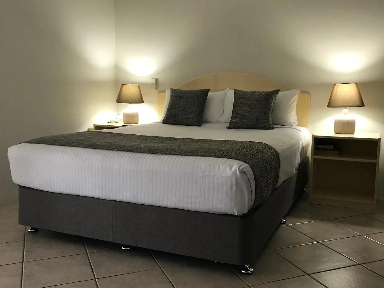 Rocky Gardens Motor Inn Rockhampton 4*,  Australia